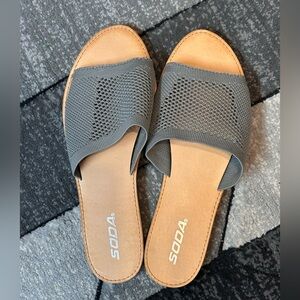 Soda Gray Women's Slide Sandals size 10